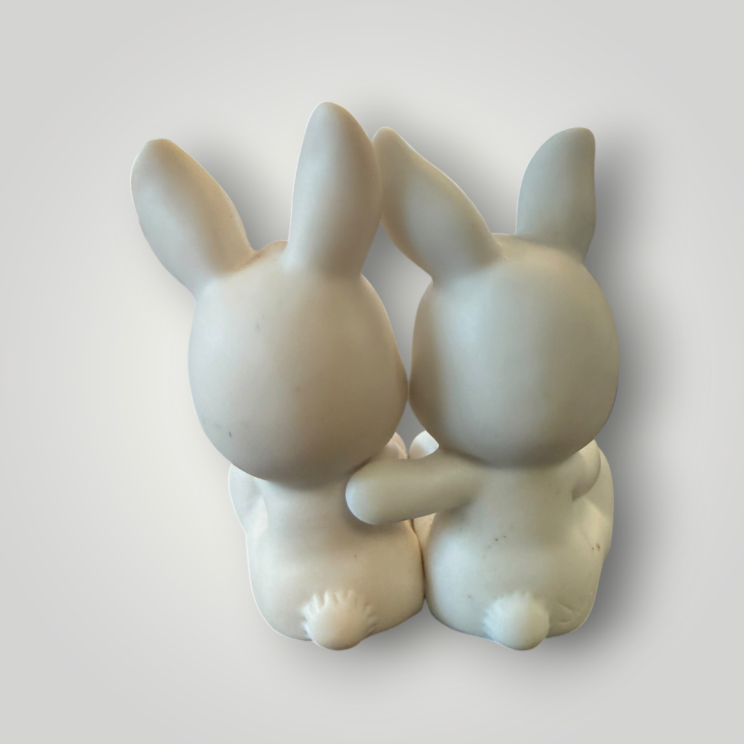 Precious Moments “There Are Two Sides to Every Story” Bunny Figurine #325368