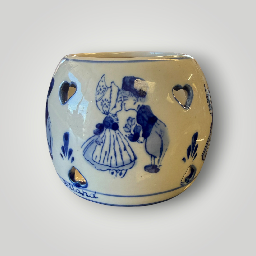 Delft Blue Holland Kissing Couple Heart Tealight Holder