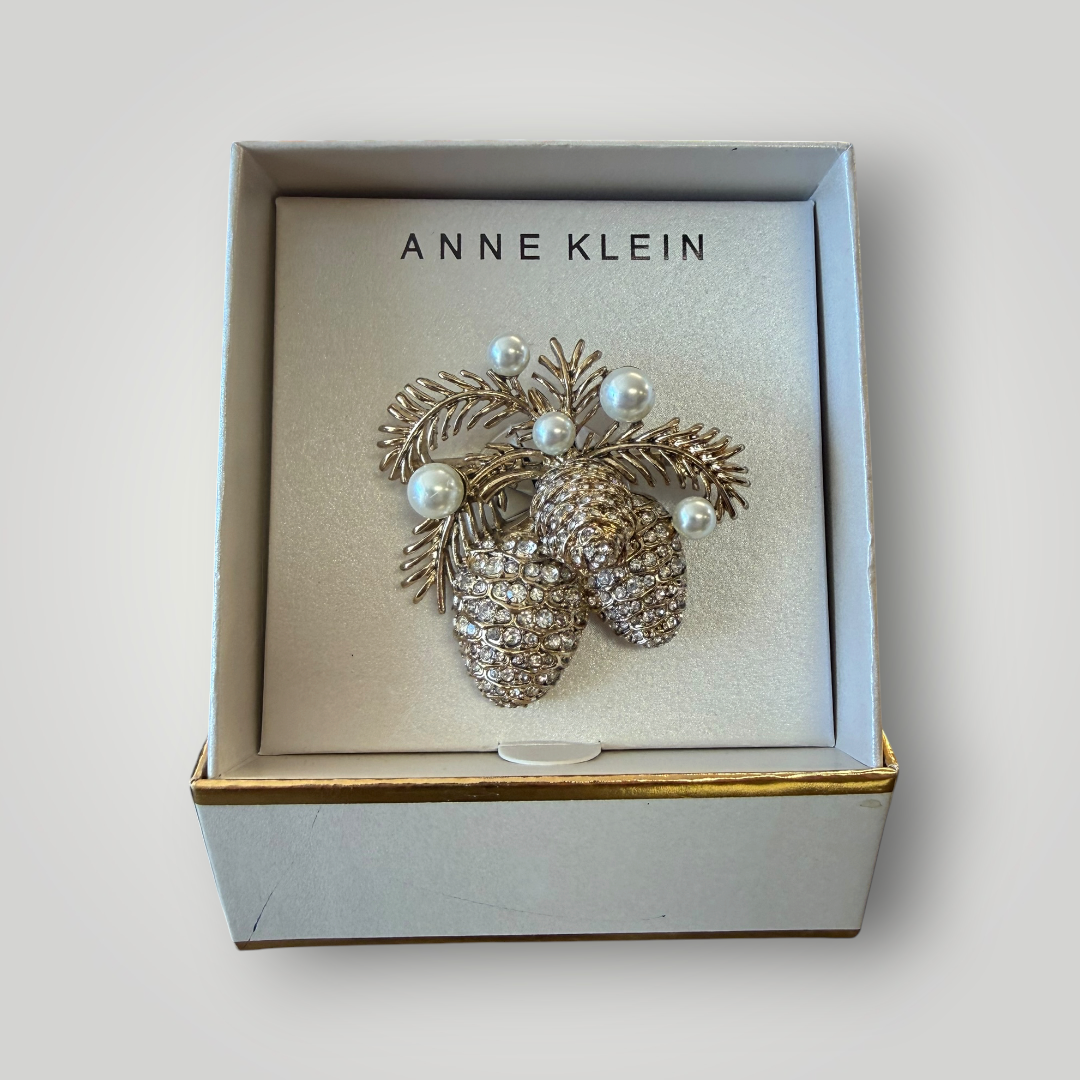 Anne Klein Rhinestone Pinecone & Faux Pearl Holiday Brooch – Original Box