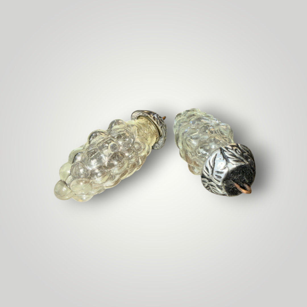 Vintage Hanging Glass Grape Salt & Pepper Shakers with Metal Stand
